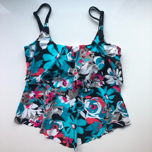 Maxine of Hollywood Other - NEW Maxine of Hollywood Women’s swim top in blue/black -size 10